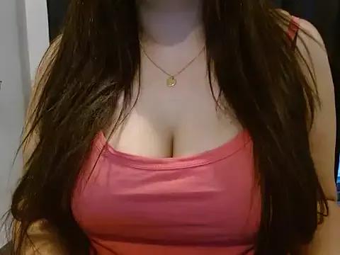Queen_in_Gloss from StripChat is Freechat