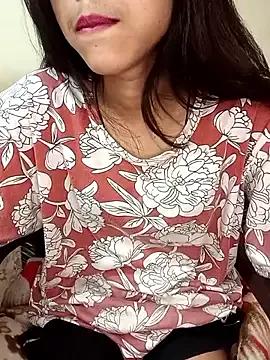 Queen_Pooja7 from StripChat is Freechat