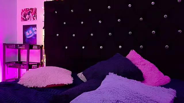 queen_smiley from StripChat is Freechat