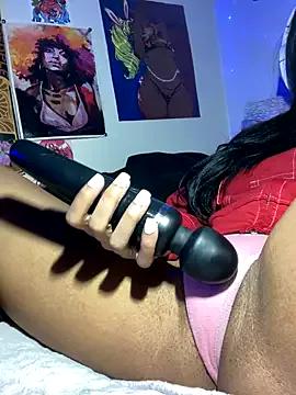 Queenkimi777 from StripChat is Freechat