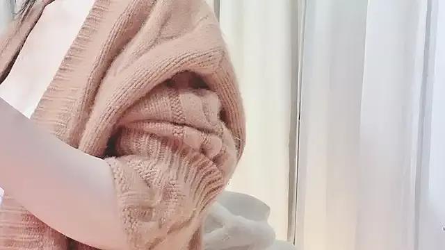 QueenZiii from StripChat is Freechat