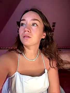 QuietNicole from StripChat is Freechat