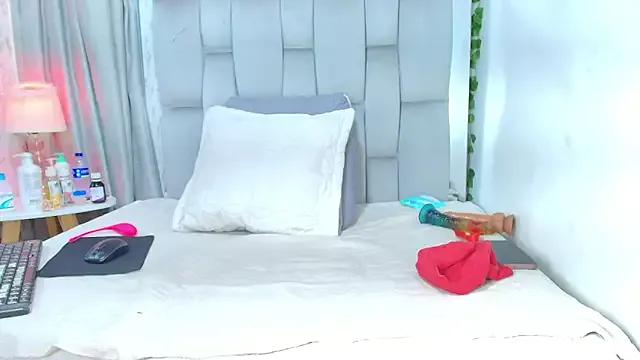 Rachele_x from StripChat is Freechat