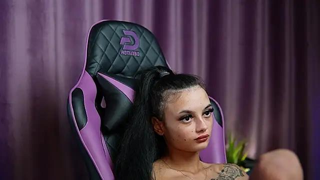 Check-out your craziest wishes with our pick of gaming cams models, featuring big knockers, round tails and tight twats.