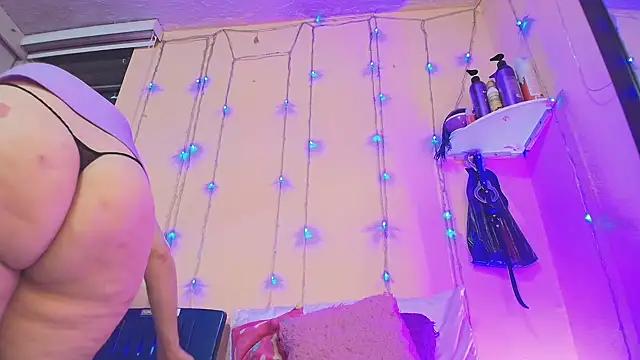 Check-out your craziest wishes with our pick of gaming cams models, featuring big knockers, round tails and tight twats.