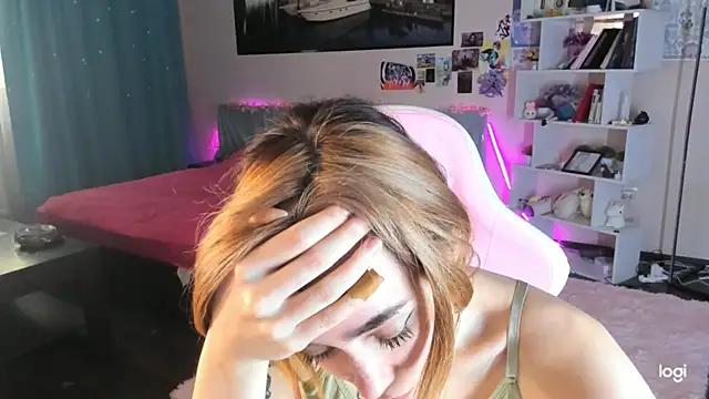 Check-out your craziest wishes with our pick of gaming cams models, featuring big knockers, round tails and tight twats.