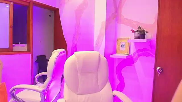 RaquelMendez from StripChat is Freechat