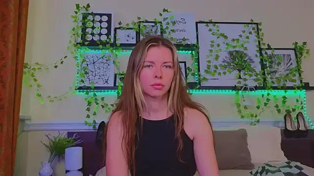 Real_Tini from StripChat is Freechat