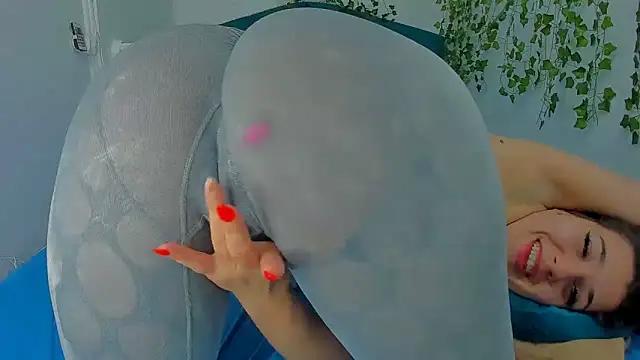 RedAssHottie from StripChat is Freechat