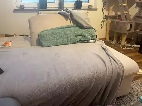 RedLayla from StripChat is Freechat
