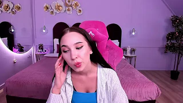 Check-out your craziest wishes with our pick of gaming cams models, featuring big knockers, round tails and tight twats.