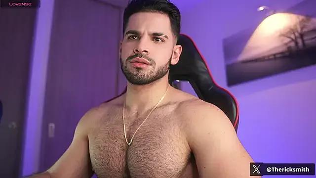 Check-out your craziest wishes with our pick of gaming cams models, featuring big knockers, round tails and tight twats.