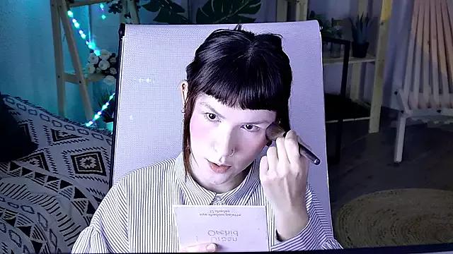 Check-out your craziest wishes with our pick of gaming cams models, featuring big knockers, round tails and tight twats.