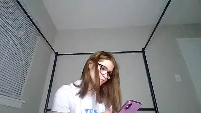 riley_ray_69_ from StripChat is Freechat