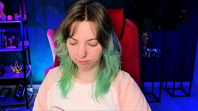 Check-out your craziest wishes with our pick of gaming cams models, featuring big knockers, round tails and tight twats.