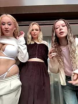 Check-out your craziest wishes with our pick of gaming cams models, featuring big knockers, round tails and tight twats.