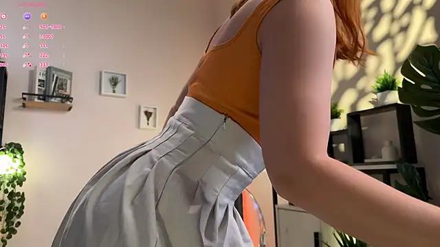 Check-out your craziest wishes with our pick of gaming cams models, featuring big knockers, round tails and tight twats.