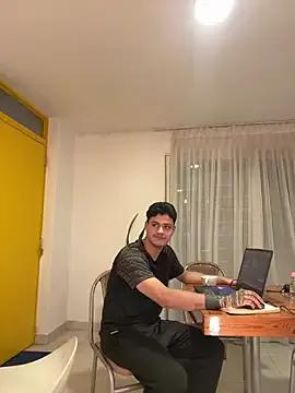 Photos of Rose-andres from StripChat is Freechat