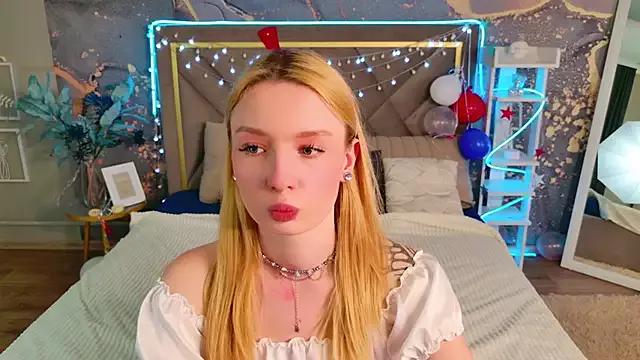 Rose_Kelly_ from StripChat is Freechat