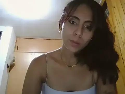 Roselingalvis13 from StripChat is Freechat
