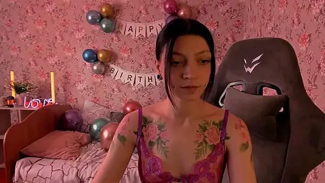 Check-out your craziest wishes with our pick of gaming cams models, featuring big knockers, round tails and tight twats.