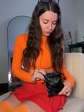 Check-out your craziest wishes with our pick of gaming cams models, featuring big knockers, round tails and tight twats.