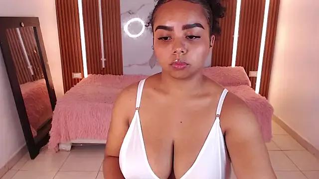 rosselyn_ from StripChat is Freechat