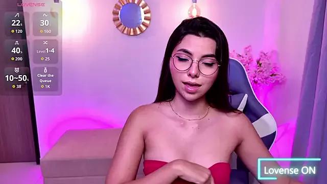 Rossie_Channel from StripChat is Freechat