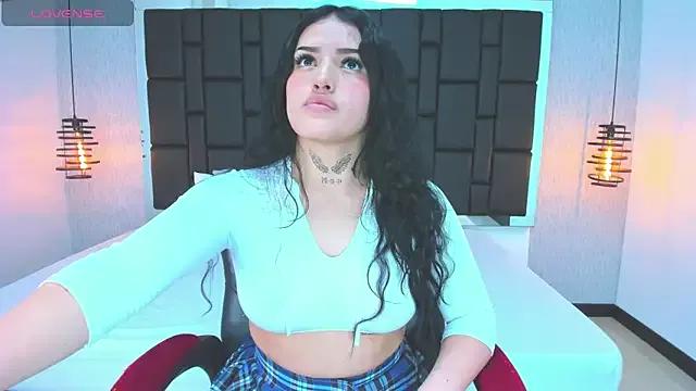 Check-out your craziest wishes with our pick of gaming cams models, featuring big knockers, round tails and tight twats.