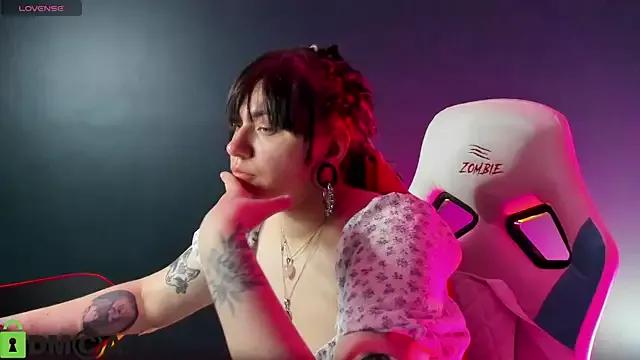 Rowena_MacLeod from StripChat is Freechat