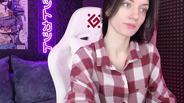 Check-out your craziest wishes with our pick of gaming cams models, featuring big knockers, round tails and tight twats.