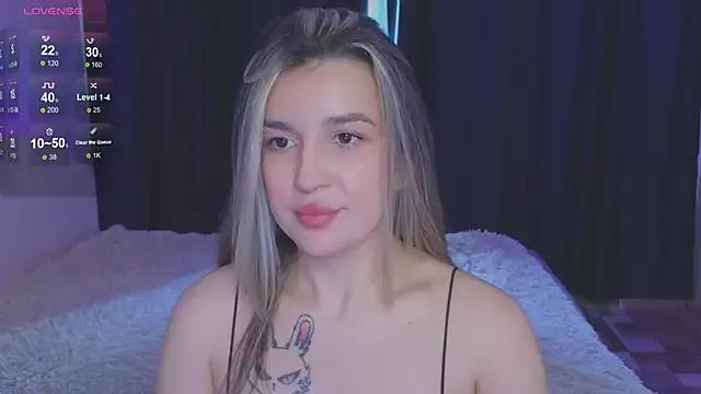 Check-out your craziest wishes with our pick of gaming cams models, featuring big knockers, round tails and tight twats.