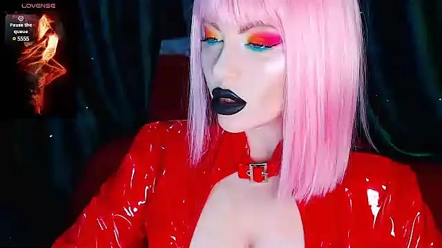 Check-out your craziest wishes with our pick of gaming cams models, featuring big knockers, round tails and tight twats.