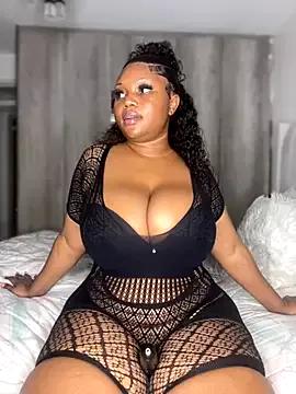 RoyalVibeXO from StripChat is Freechat