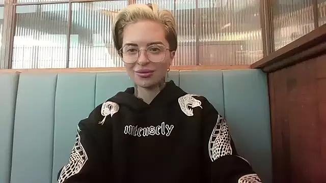 Rubyrichhxo from StripChat is Freechat