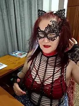 SabrinaXlovess from StripChat is Freechat