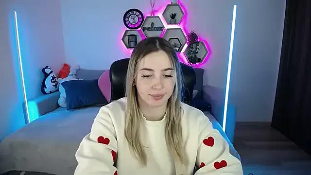 Check-out your craziest wishes with our pick of gaming cams models, featuring big knockers, round tails and tight twats.