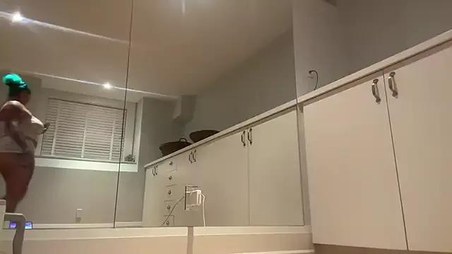 Check-out your craziest wishes with our pick of gaming cams models, featuring big knockers, round tails and tight twats.