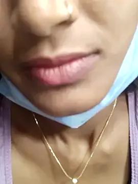 Saharaa from StripChat is Freechat