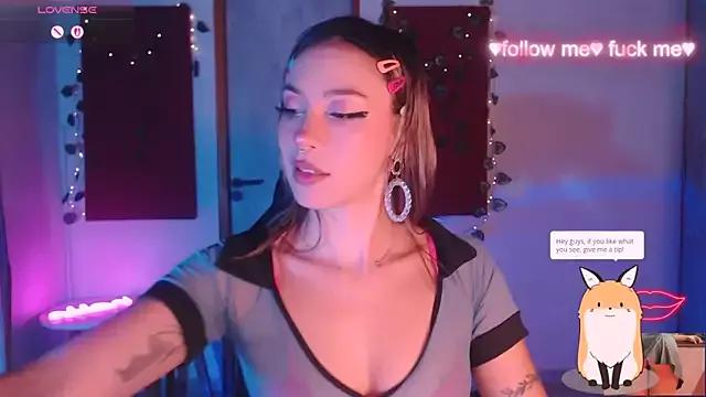 Check-out your craziest wishes with our pick of gaming cams models, featuring big knockers, round tails and tight twats.