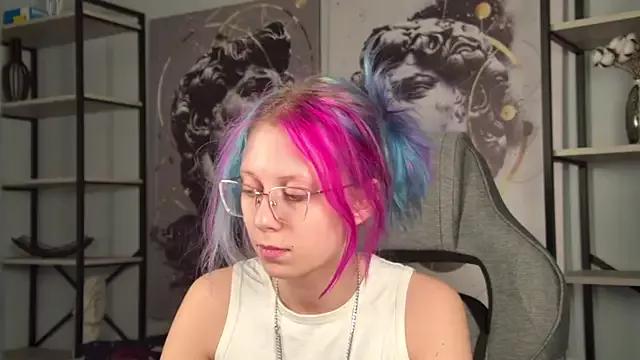 Check-out your craziest wishes with our pick of gaming cams models, featuring big knockers, round tails and tight twats.