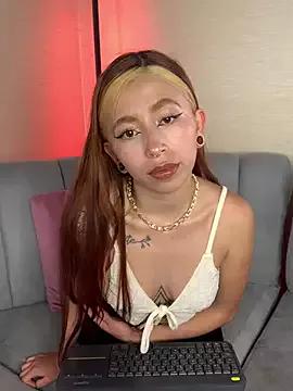Sallem_Pink from StripChat is Freechat