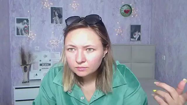 SallyVerda from StripChat is Freechat