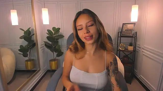 Check-out your craziest wishes with our pick of gaming cams models, featuring big knockers, round tails and tight twats.