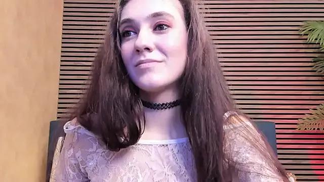 SamaraSinn from StripChat is Freechat