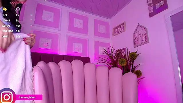 Check-out your craziest wishes with our pick of gaming cams models, featuring big knockers, round tails and tight twats.