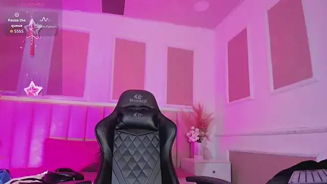 Check-out your craziest wishes with our pick of gaming cams models, featuring big knockers, round tails and tight twats.