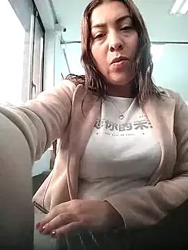 Sandra25caramelo from StripChat is Freechat