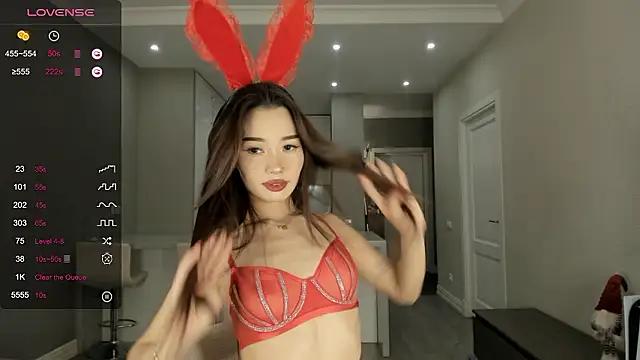 Check-out your craziest wishes with our pick of gaming cams models, featuring big knockers, round tails and tight twats.