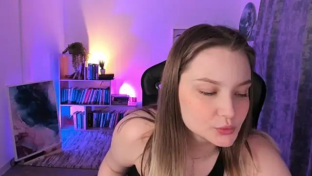 Check-out your craziest wishes with our pick of gaming cams models, featuring big knockers, round tails and tight twats.